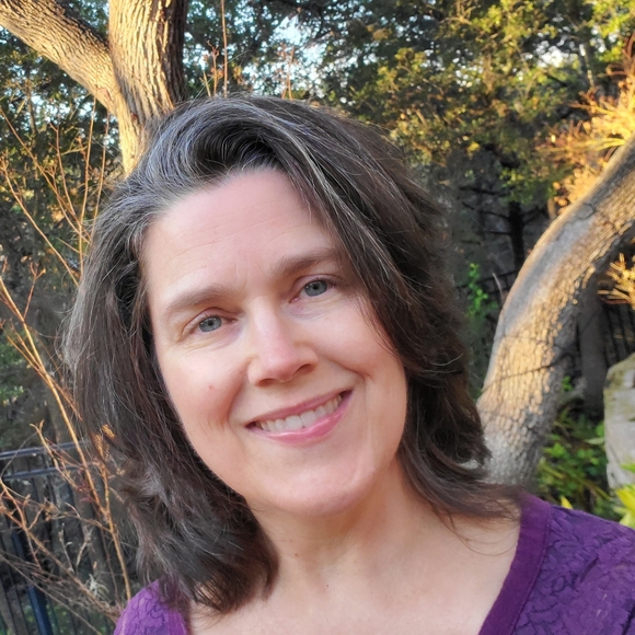 Meet your Posher, Kimberly - Picture 4 of 5